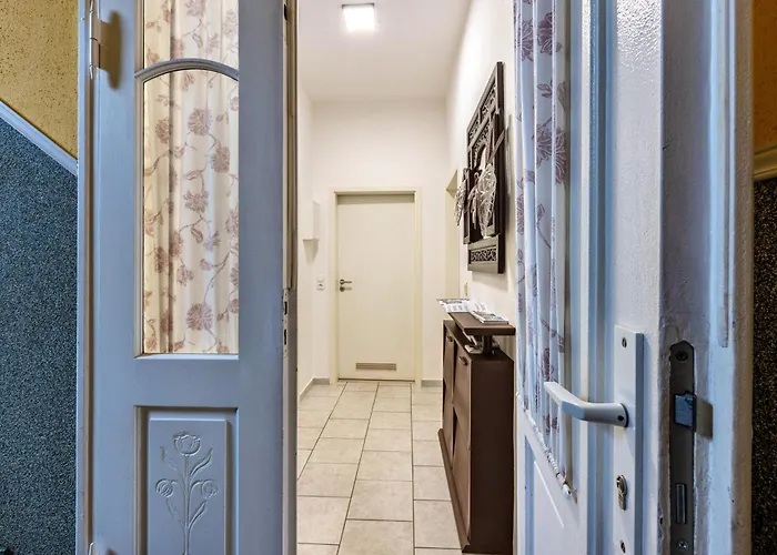 Am Georgengarten - 2 *